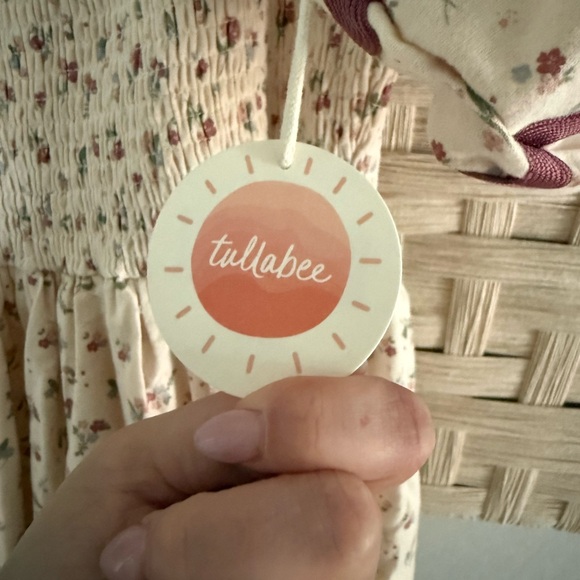 Altar’d State Tullabee Mother Daughter Matching Dresses - Picture 4 of 5